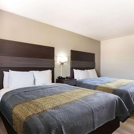 Rodeway Inn Branson, Brick House المظهر الخارجي الصورة