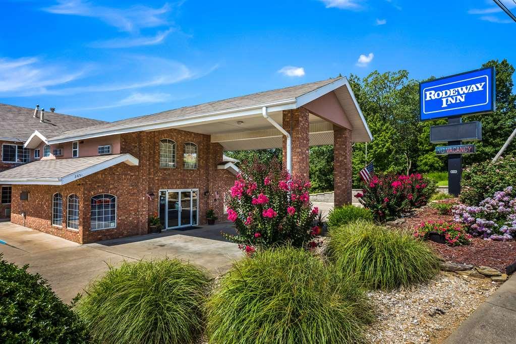 Rodeway Inn Branson, Brick House المظهر الخارجي الصورة
