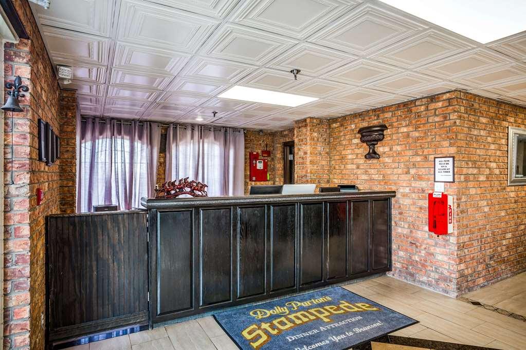 Rodeway Inn Branson, Brick House المظهر الداخلي الصورة
