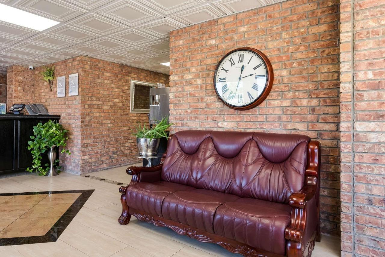 Rodeway Inn Branson, Brick House المظهر الخارجي الصورة