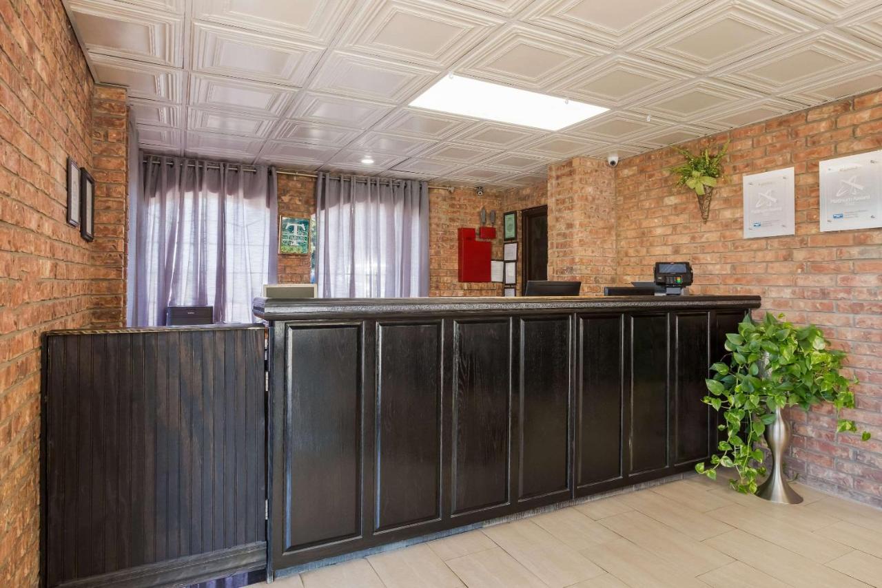 Rodeway Inn Branson, Brick House المظهر الخارجي الصورة