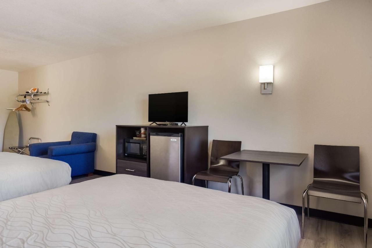 Rodeway Inn Branson, Brick House المظهر الخارجي الصورة