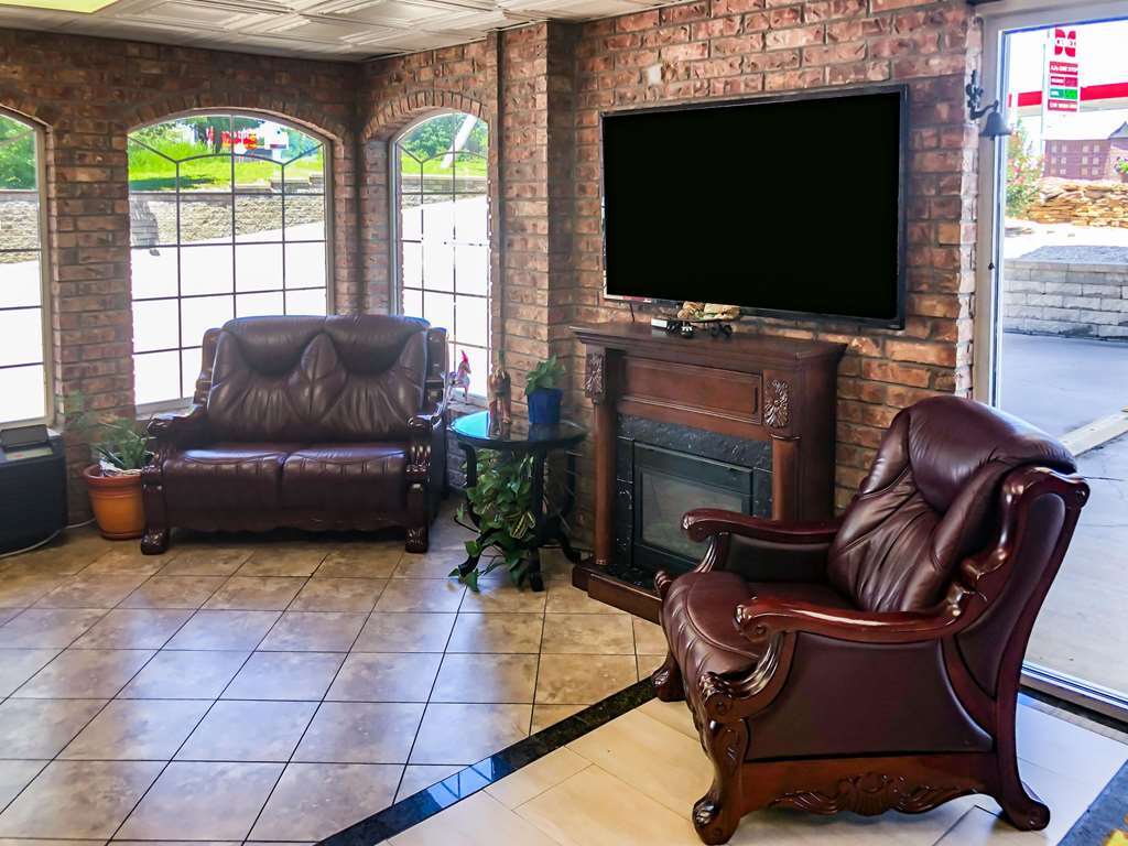 Rodeway Inn Branson, Brick House المظهر الداخلي الصورة